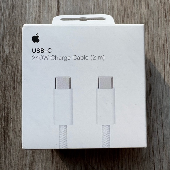 Apple USB-C Charge Cable 240 W 2M Length, Model: A2794, MYQT3AM/A - Picture 4 of 9